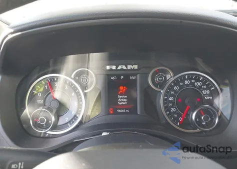 2019 Ram 1500 Big Horn/Lone Star 4X4 6'4 Box z USA, uszkodzony, nr VIN 1C6SRFBT3KN777908